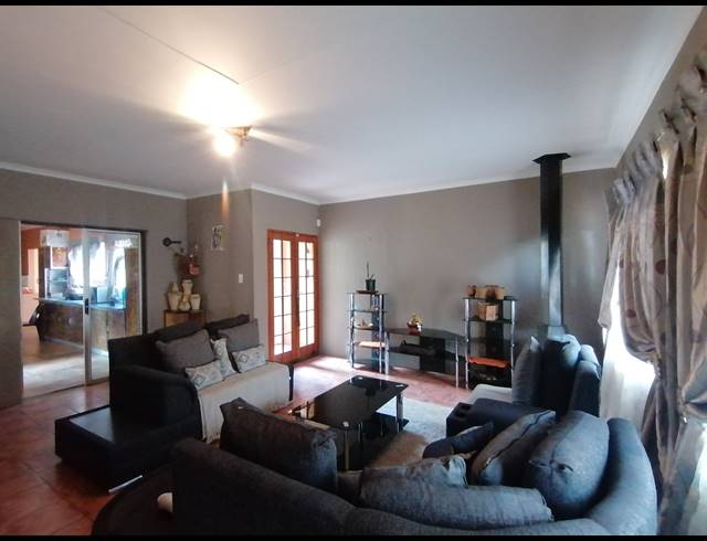 4 BEDROOM FREESTANDING SOLD IN STILFONTEIN EXT 4